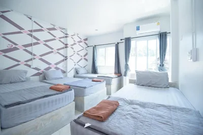 Single Bed in 4-Bed Dormitory Room — Lucky house Koh Tao